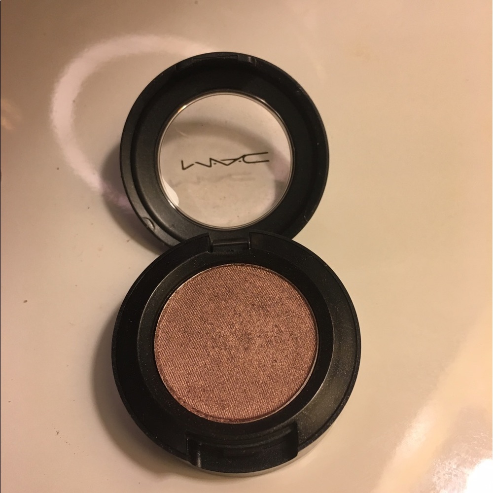 MAC Eyeshadow "Sable"