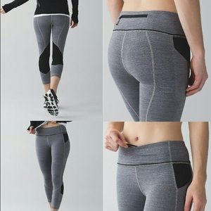 Lululemon Pace Rival Grey & black mesh Size 8