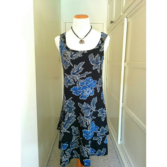 LOFT Dresses & Skirts - Ann Taylor Loft Midi Dress