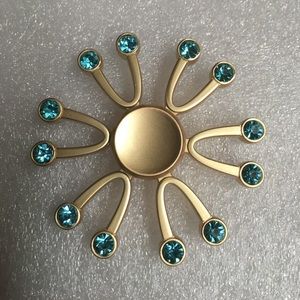 Pearl gem Round Spinner