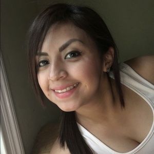 Meet your Posher, Yesica