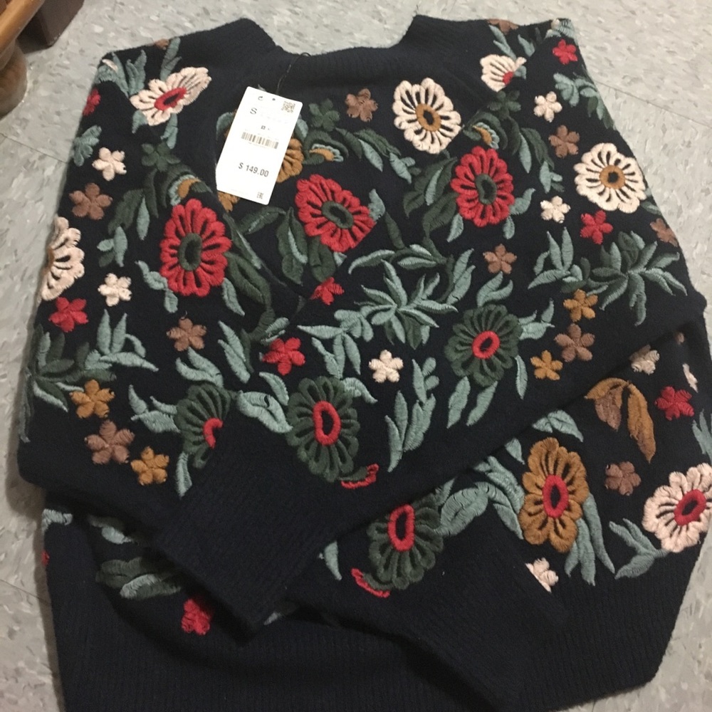 Nwt zara embroiled floral sweater