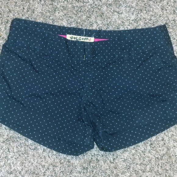 🌞Volcom shorts🌞 - Picture 1 of 3