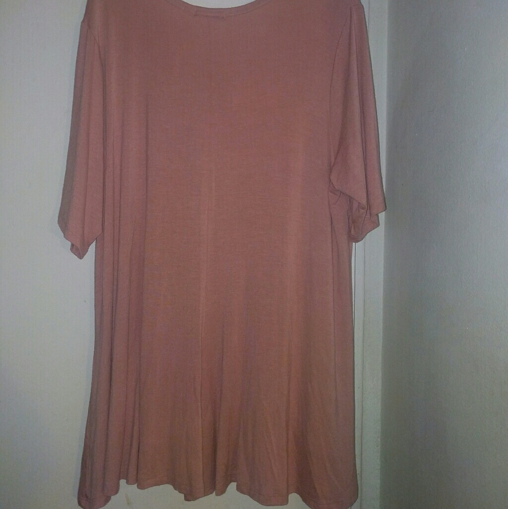 Plus size Shirt - Picture 5 of 6