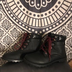 Combat boots
