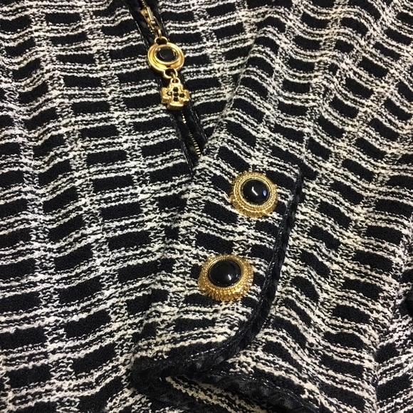 ST. JOHN • Vintage Skirt Suit - Picture 6 of 8