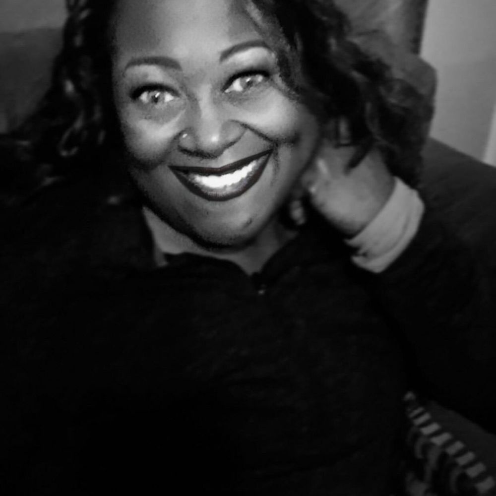 Meet your Posher, Quantia