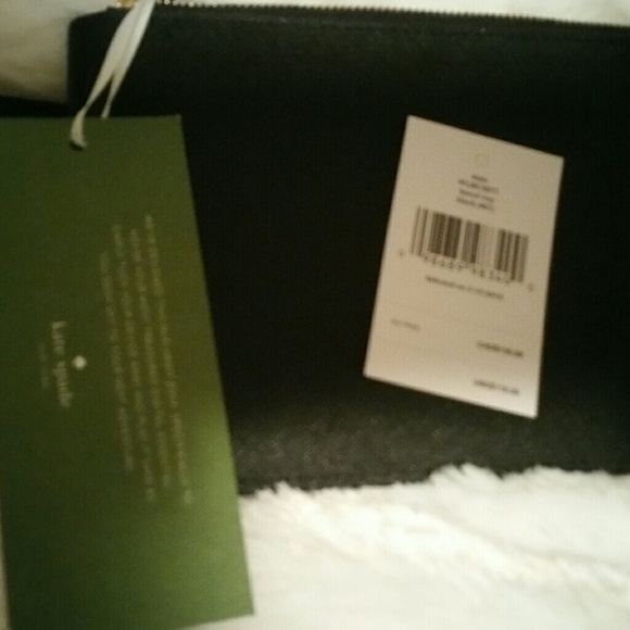 Kate Spade wristlet - Picture 3 of 3