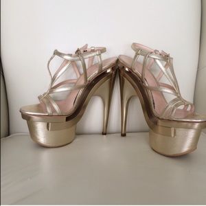 Versace shoes size 6/5