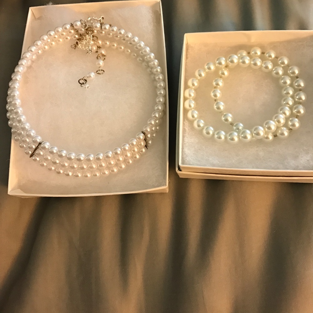 Pearl Wedding jewelry choker and bracelets