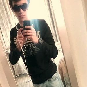 Meet your Posher, Casey