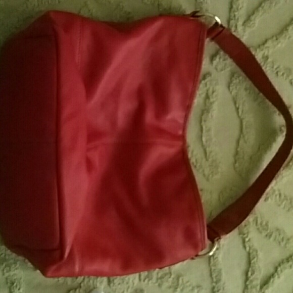 Liz Claiborne res leather pocket book, - Picture 2 of 4