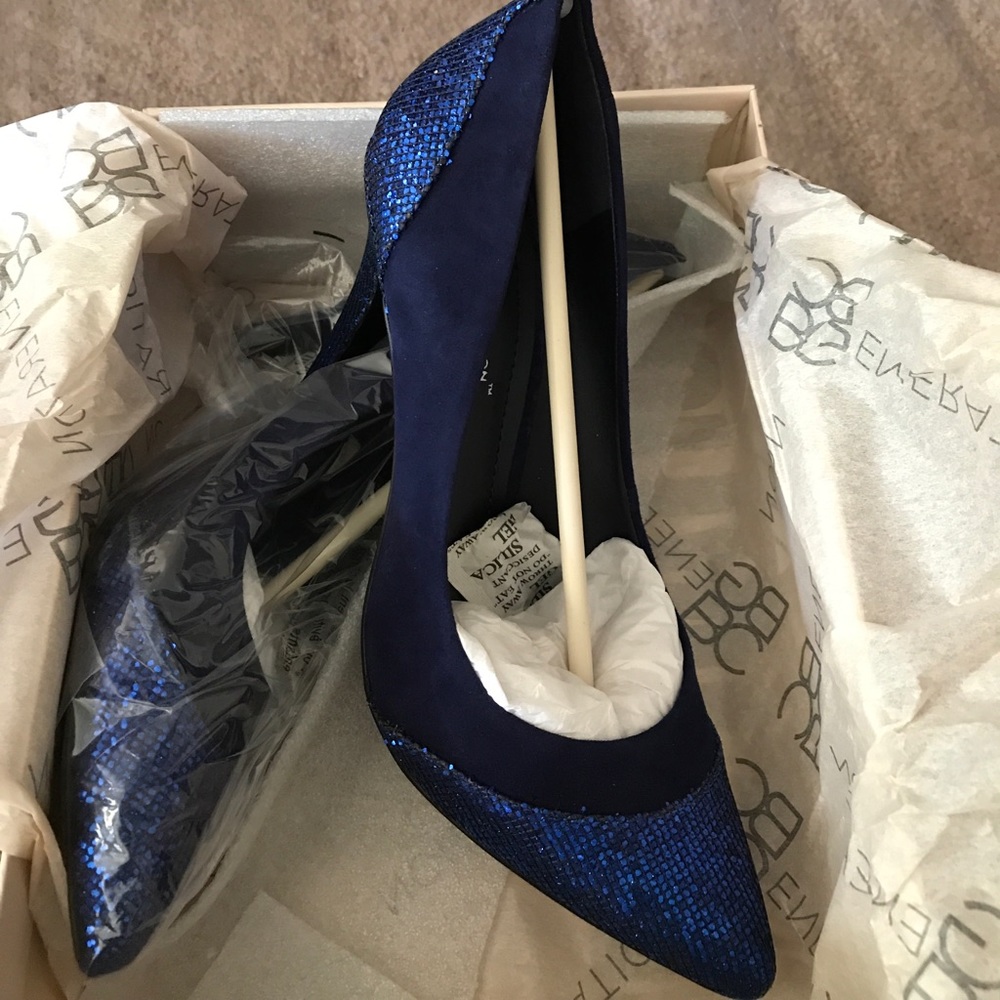 NWOT BCBGENERATION GLTTR SUEDE HEELS 👠.