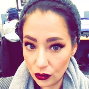 Meet your Posher, Nicole