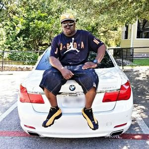 Meet your Posher, Louis