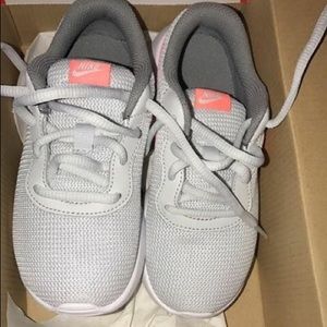 Kids shoes size 12c