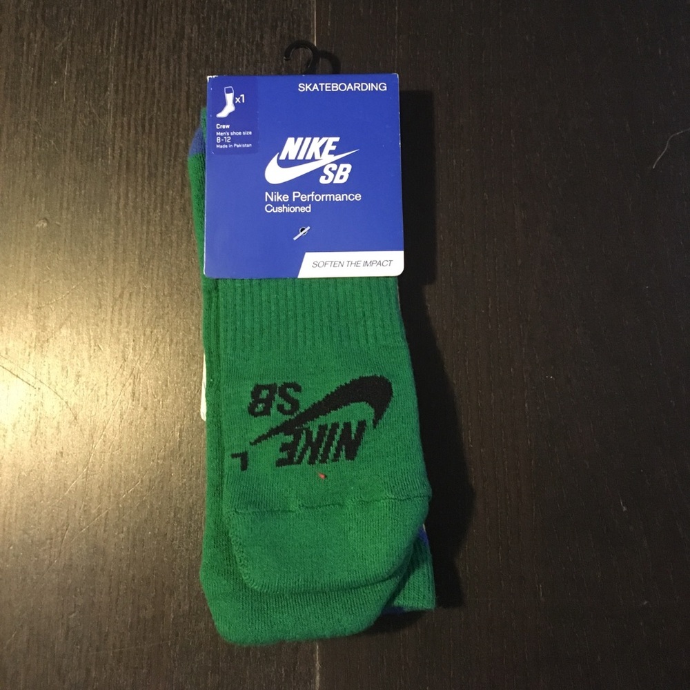 Nike Performance Cushioned socks! Men's size 8-12