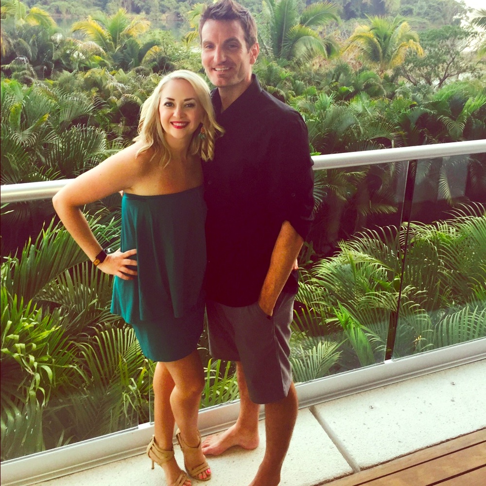 ☀️Meet your Posher, April! 🌈