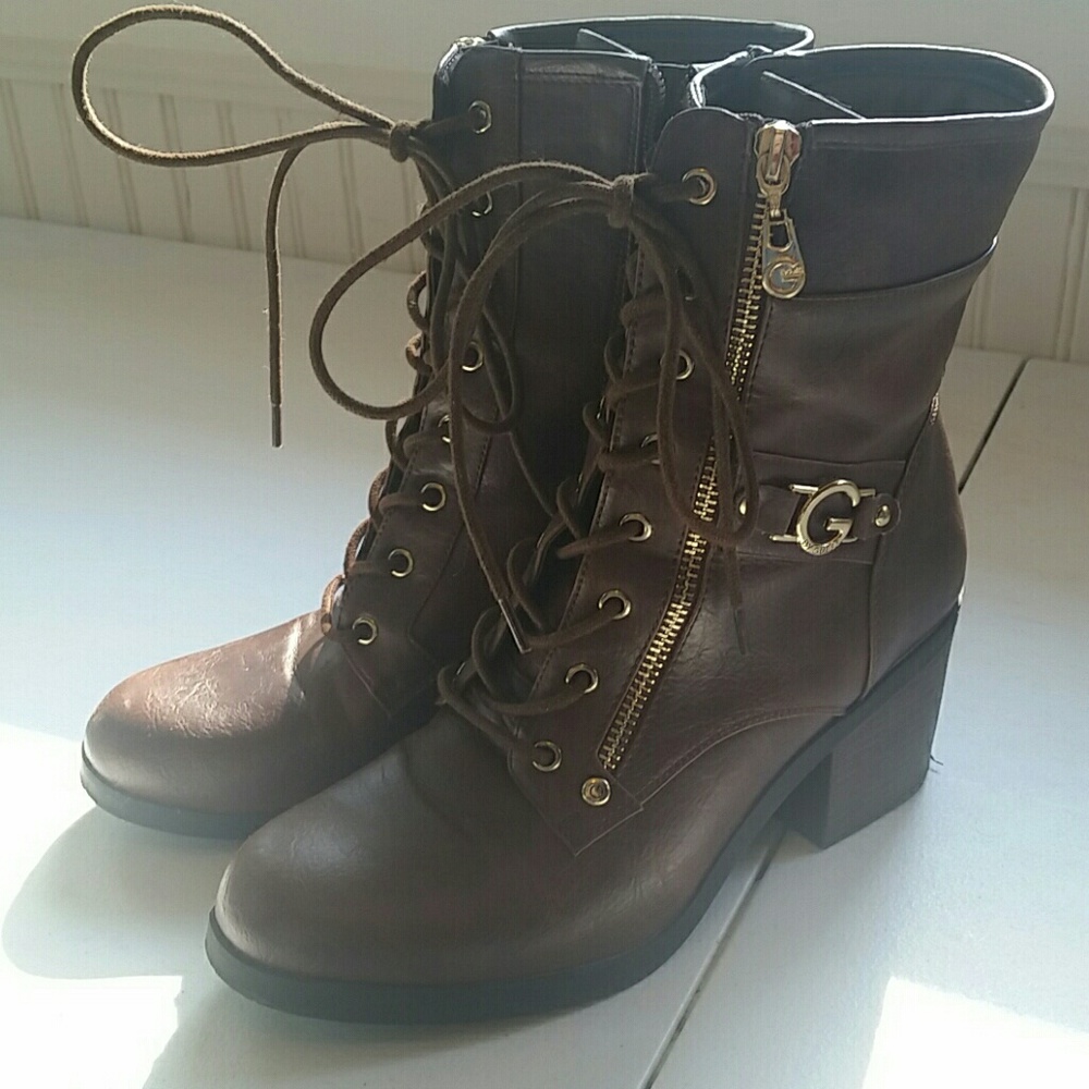 *Sold on Merc* Guess lace up booties