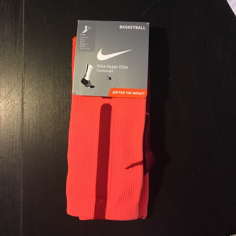 Nike Performance Cushioned socks! Men's size 6-8