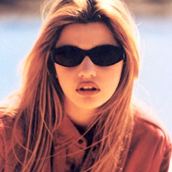 🌟 SOLD 🌟 on Vestiaire GUCCI 2457 black sunglasses, logo G Gucci temple - Picture 3 of 8