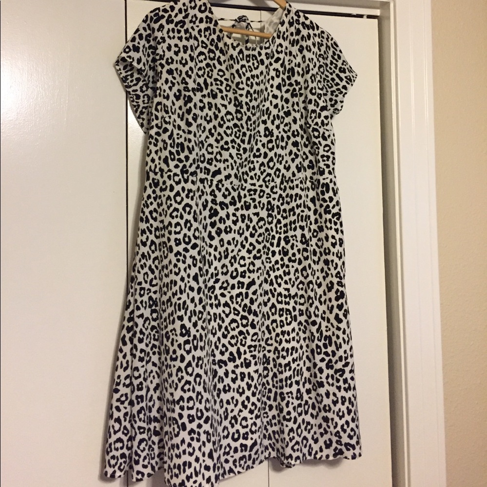 Old Navy snow leopard dress