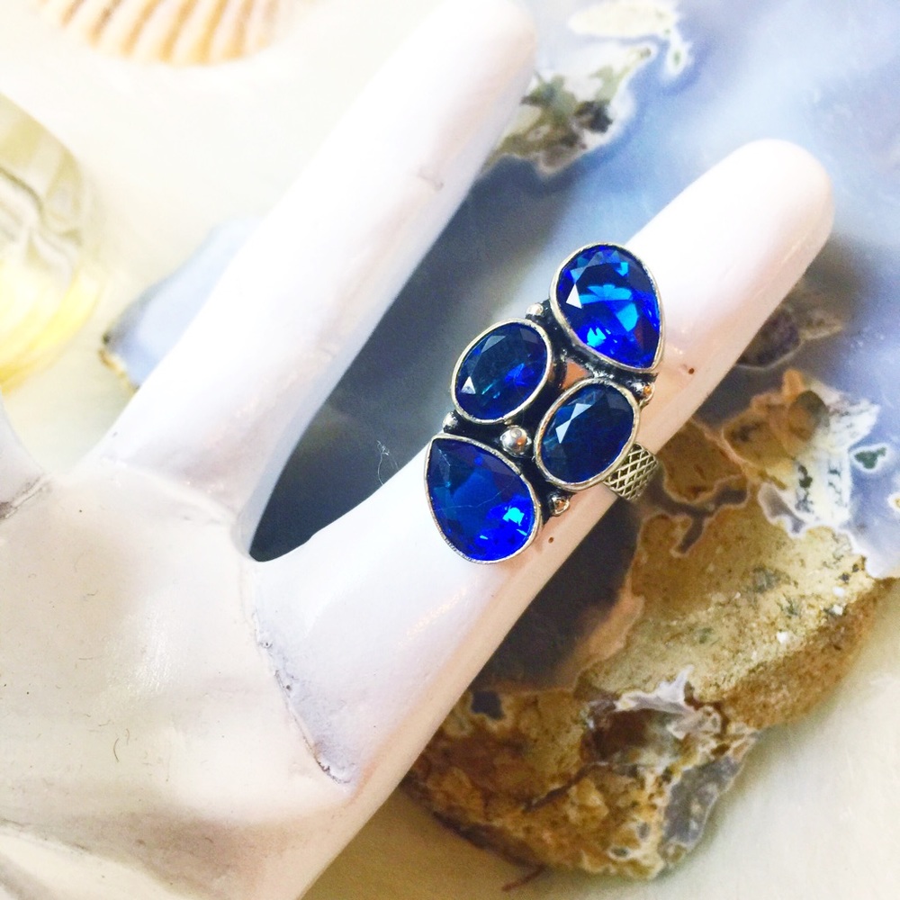 . {BLUE QUARTZ + STERLING SILVER} Teardrop ring 7