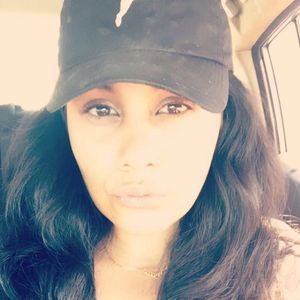 Meet your Posher, Cynthia