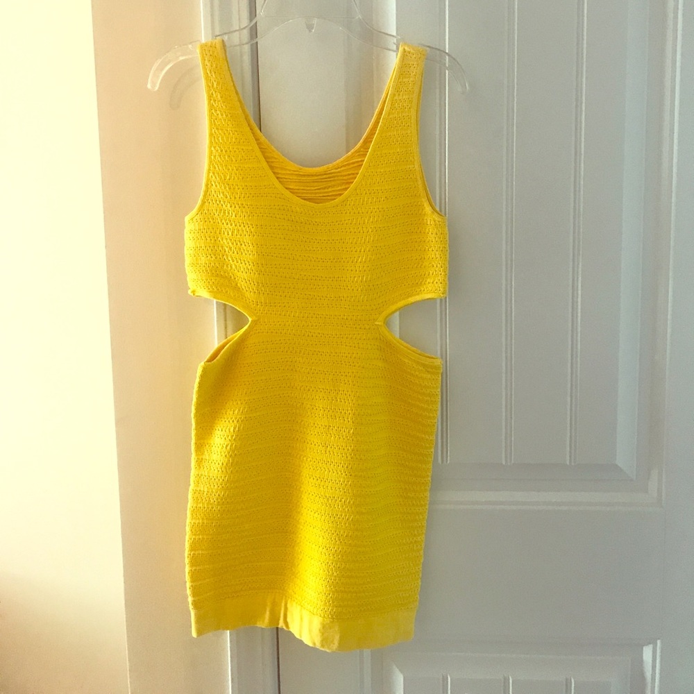 Yellow bodycon dress
