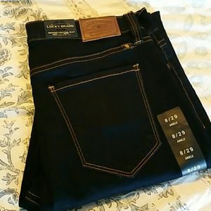 Lucky Brand legging Jeans.   Size 8/29
