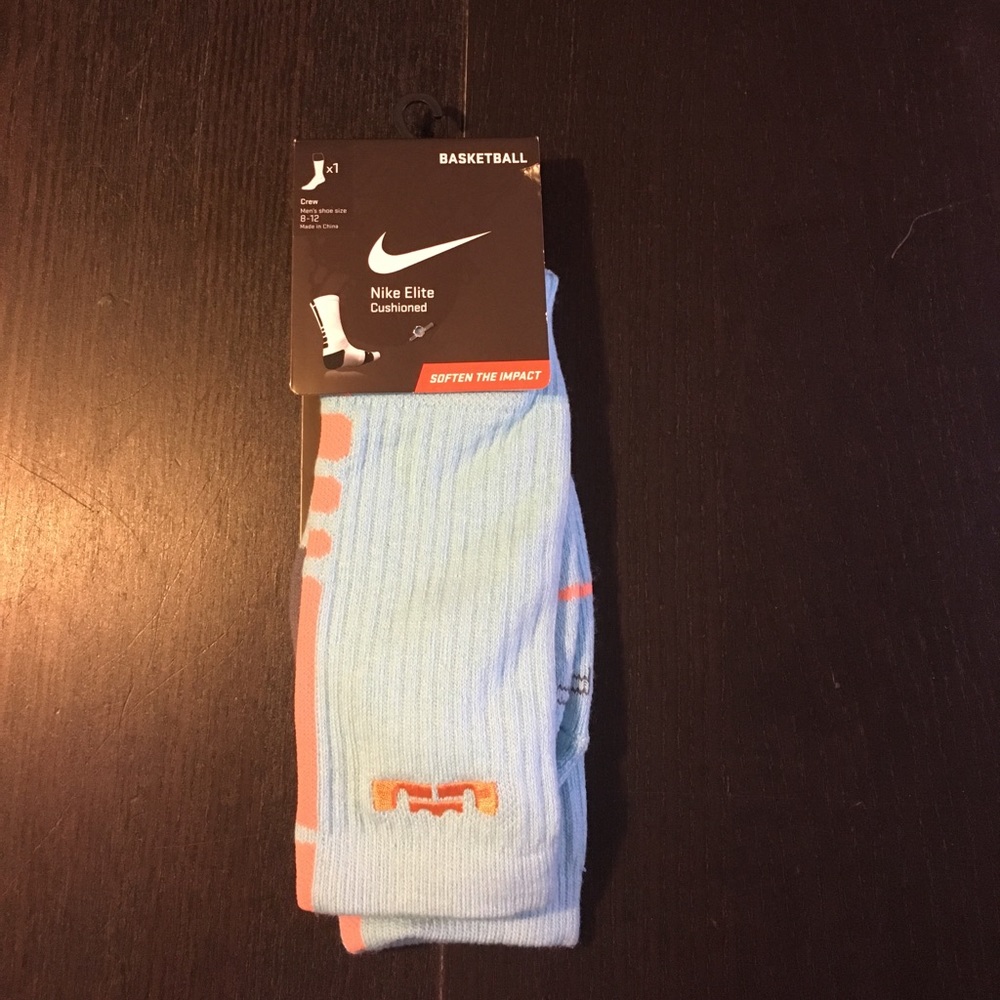 Nike Elite Cushioned Socks! Men's 8-12