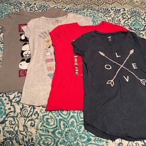 Lot of 4 girls graphic tees