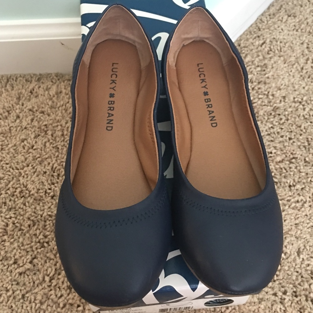 🛑 SOLD Lucky Brand Navy Emmie Flat EUC!
