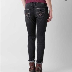 July Sale ‼️Rock revival Clair jeans