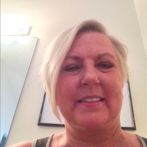 Meet your Posher, Teddi