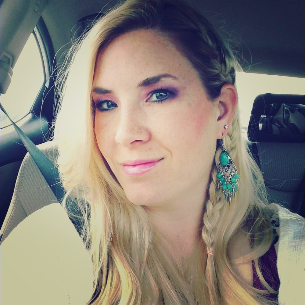 Meet your Posher, Ashley