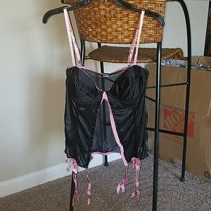 36 D black corset with garters