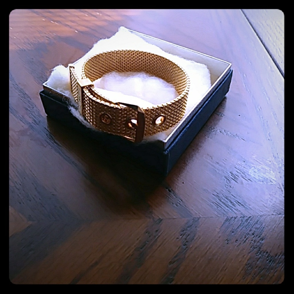 Nwot Avon The Collection Goldtone Mesh Bracelet