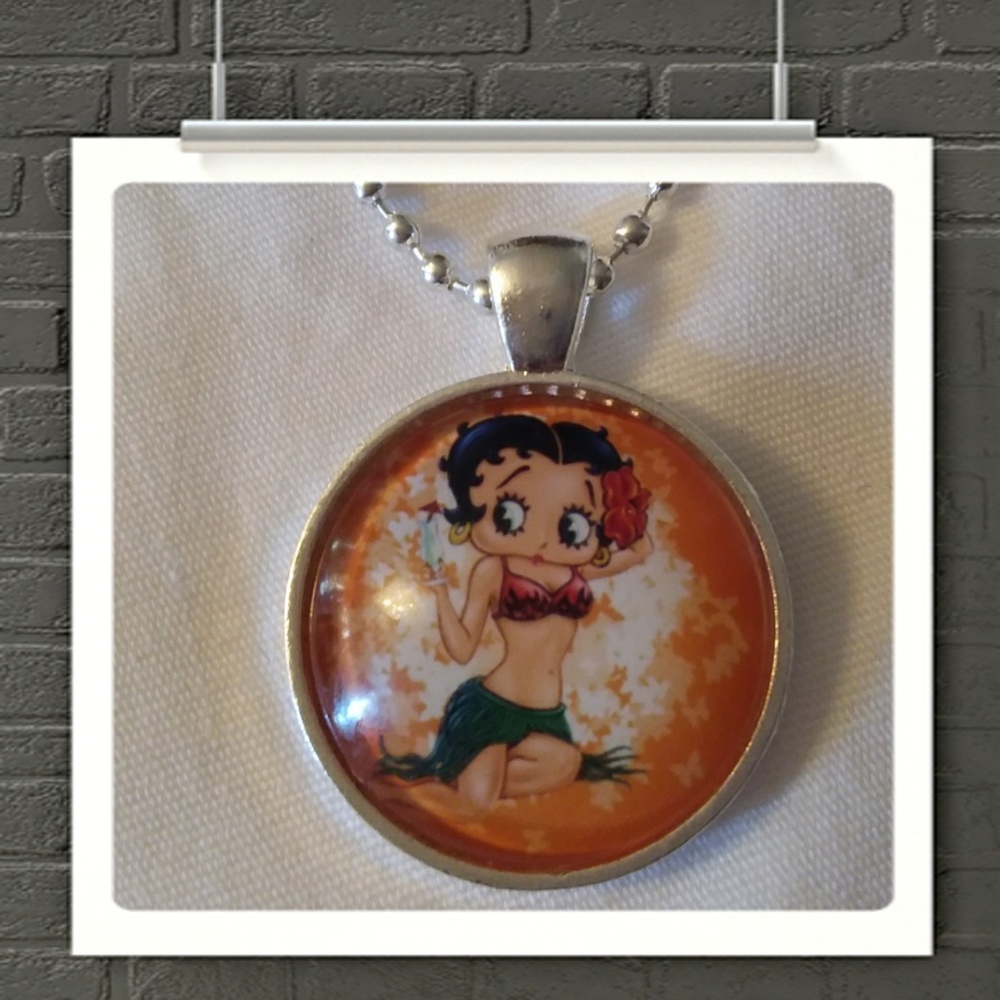 SOLD**Betty boop,  Hawaiian,  cabochon necklace