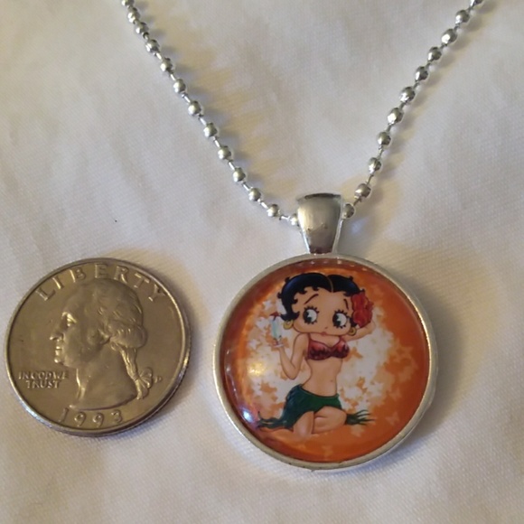 SOLD**Betty boop, Hawaiian, cabochon necklace - Picture 3 of 4