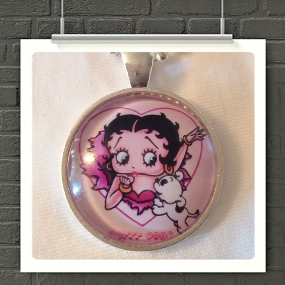 Sale**Betty boop,  pink heart, cabochon necklace