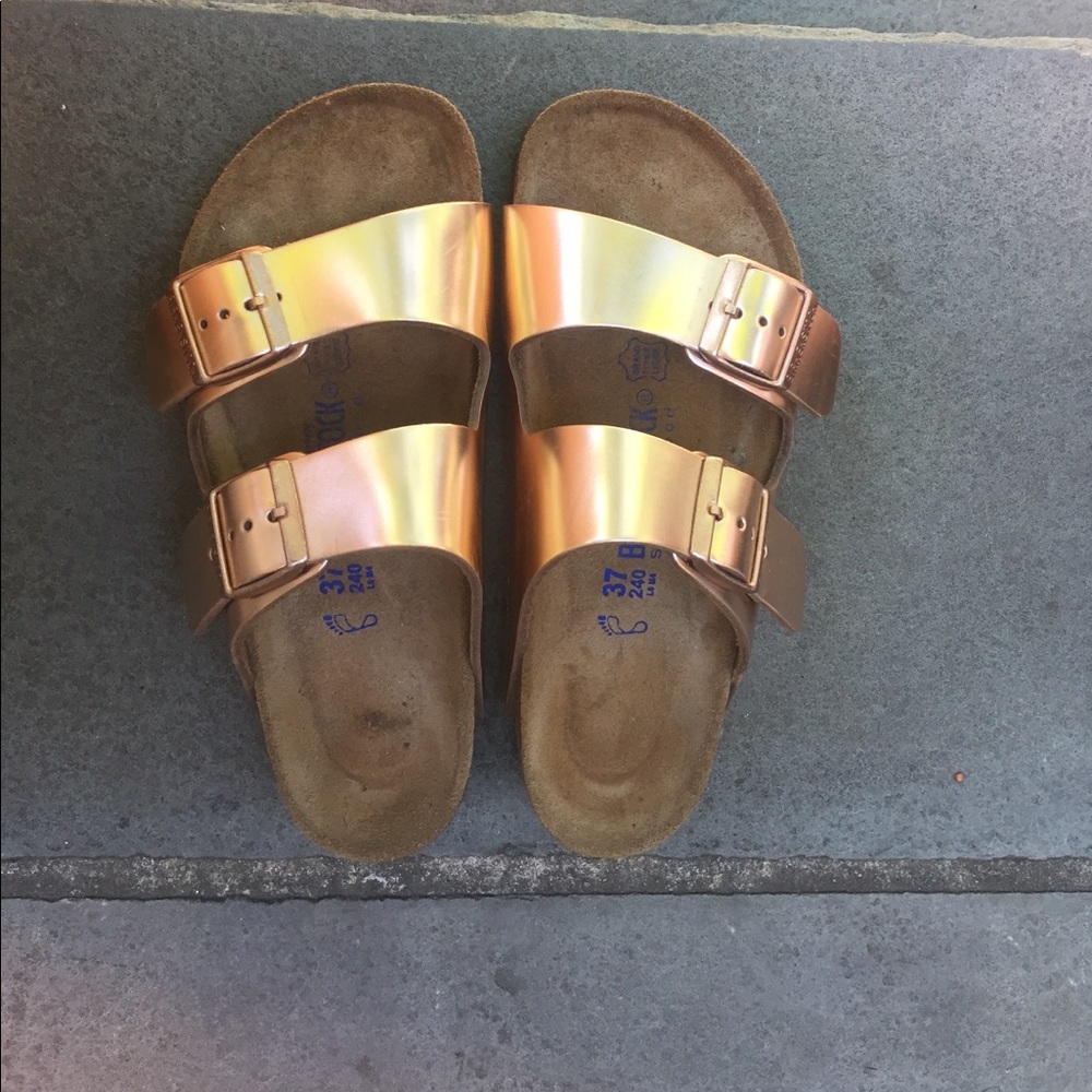 Rose gold Arizona Birkenstock Softbed size 37