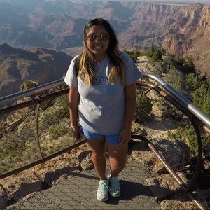 Meet your Posher, Joy