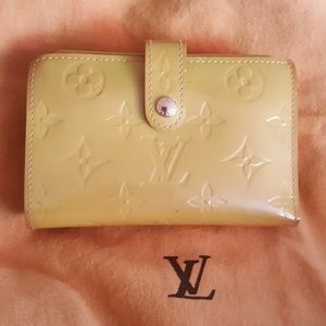 Louis vuitton green vernis French wallet