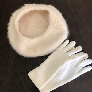 Beautiful Hat and Gloves Set NWOT