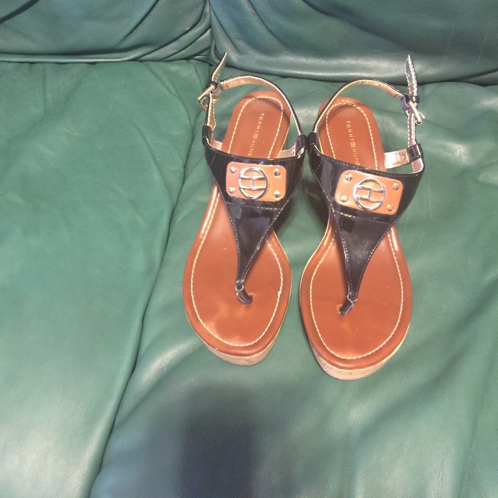 Tommy Hilgiger wedge sandals.