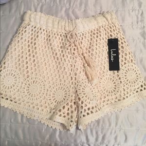 Lulu's cream crochet lace shorts