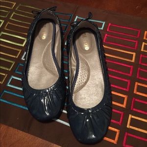 Super comfy ballerina flats.