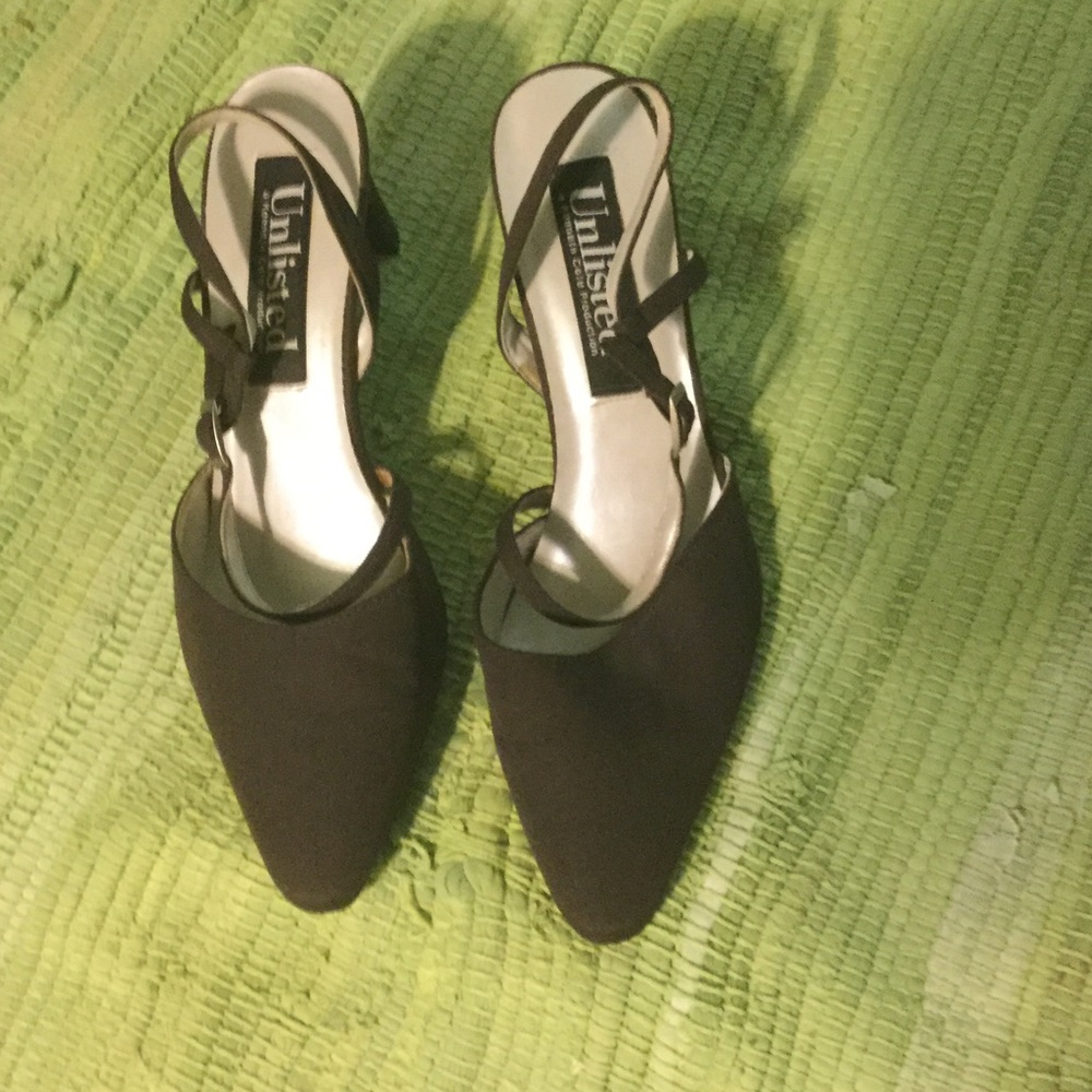 Unlisted sz 8.5 Brown heels