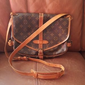Louis vuitton monogram saumur 30